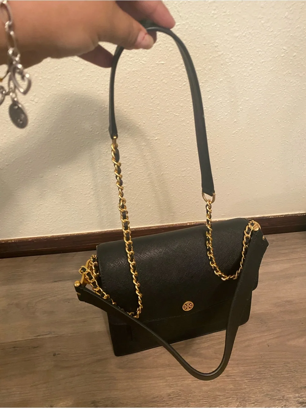 Tory Burch Black Leather Crossbody with Gold Chain - Picture 5 of 12